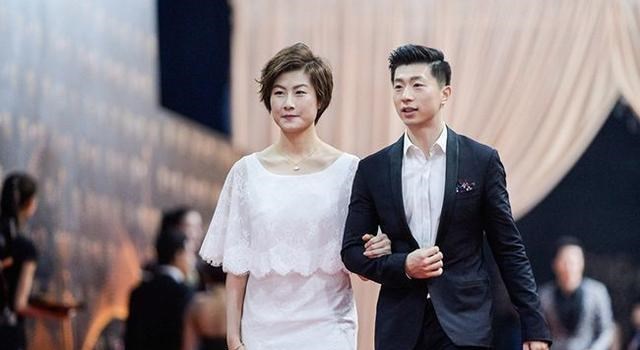 刘诗雯▲中国女乒国家队前主教练娶小23岁娇妻！他自言最对不起刘诗雯