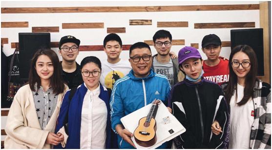 「死心塌地」曾靠一首歌爆红，成名后拒绝演唱成名曲，甚至不惜与经纪公司翻脸