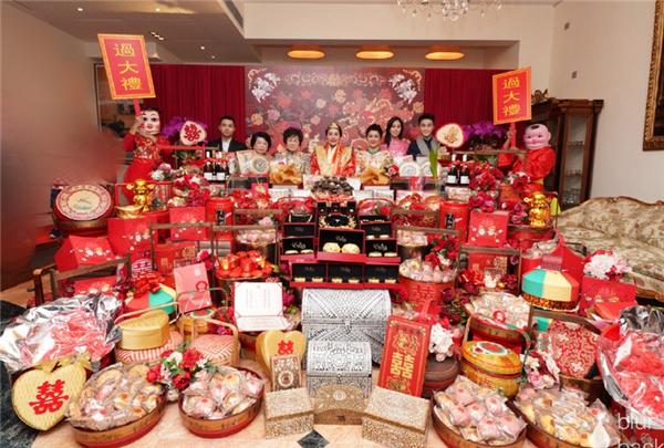 何超盈|赌王女儿何超盈结婚太壕气,全身挂满黄金,1亿嫁妆铺遍整个大厅