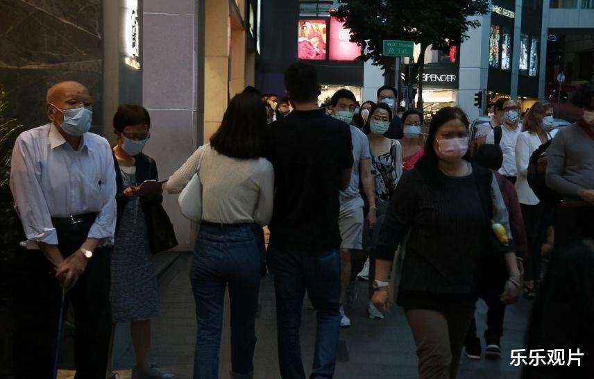 阿Sa|阿娇凌晨为蔡卓妍庆生，阿Sa穿紫色睡衣出镜，收名贵礼物卖萌