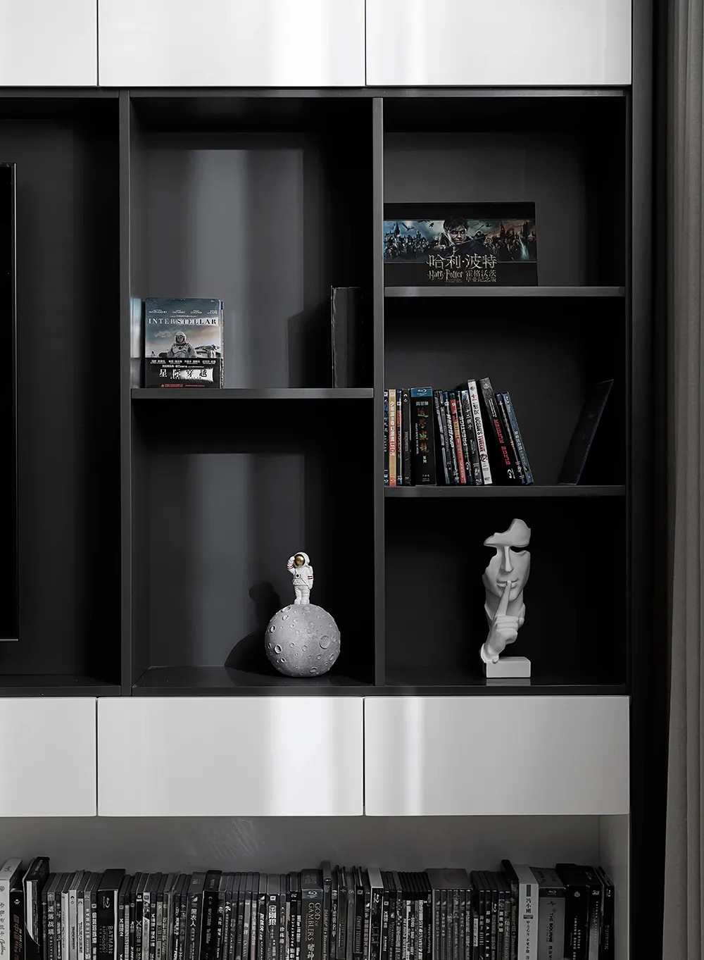 ：135㎡现代轻奢风格新房装修，背景墙配色超赞！