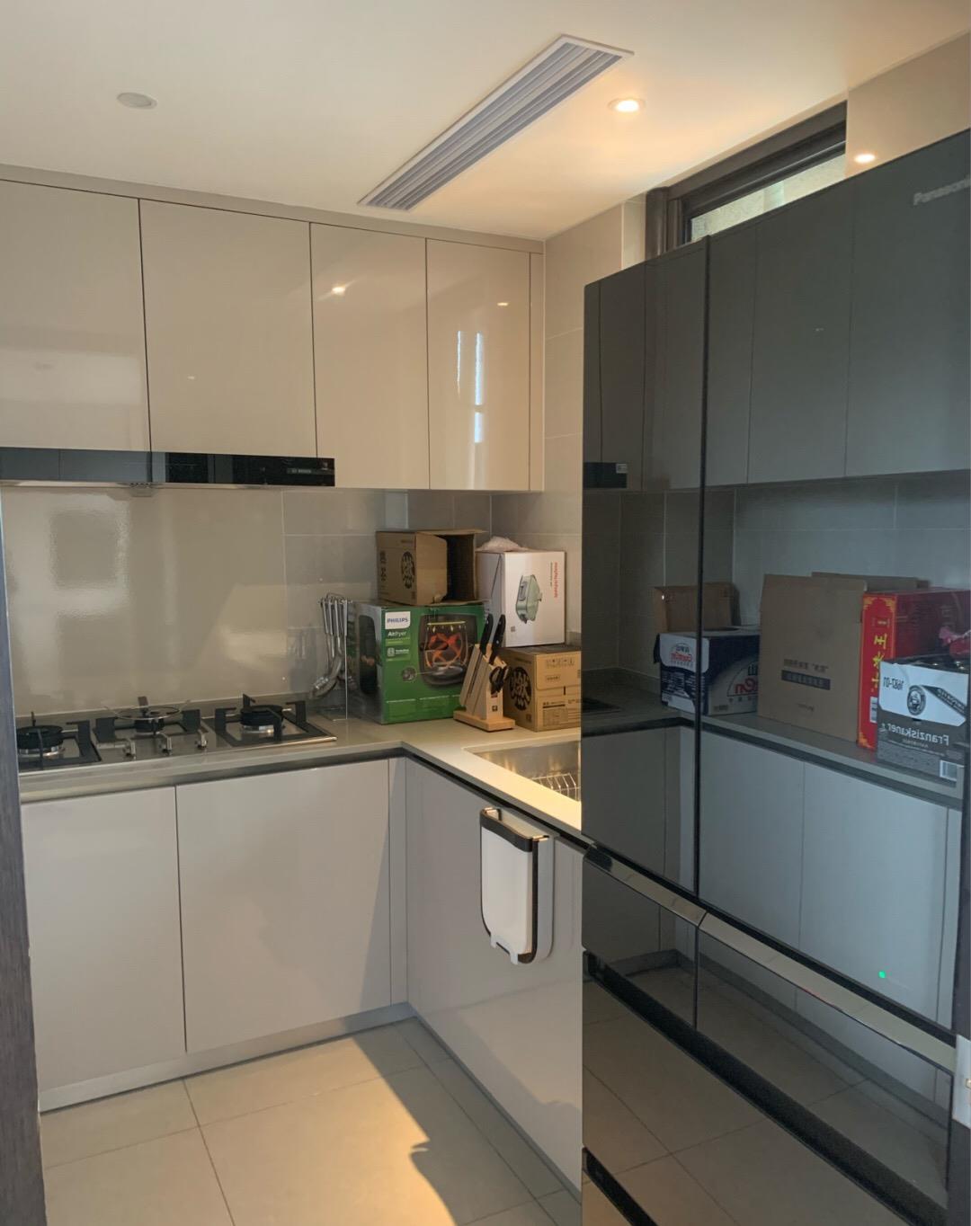 |准备要入住的新房，保洁做完非常满意，入户鞋柜很实用，晒一晒！