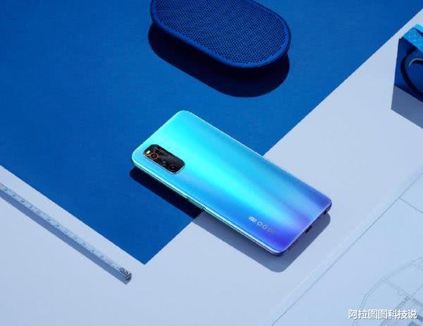 『魅族17』魅族17颜值虽然被夸赞，但半路杀出个程咬金，价格压力巨大！