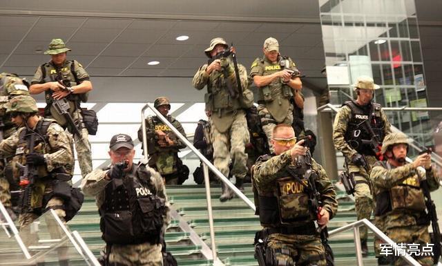 中东|中东街头混乱场景在美上演，美多个城市爆发乱战，美强盗本质暴露