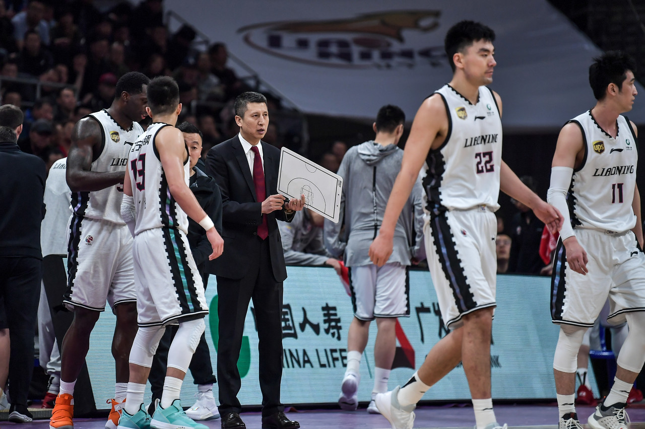 『新疆男篮』新疆队魂续约进展不顺利，辽篮或可补强内线，郭士强会有所行动吗？