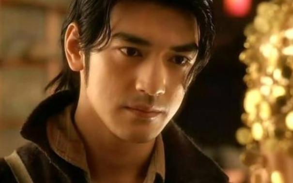 陈小春|原定山鸡哥演员原来是他，形象比陈小春好太多，山鸡哥本哥！