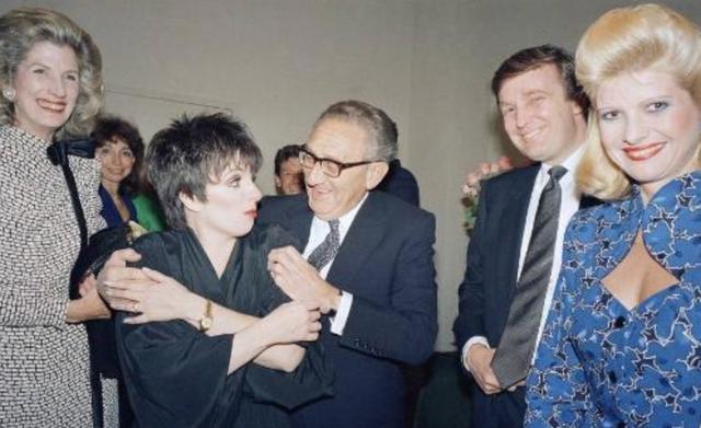 #美国#中国必须救美国？基辛格发出警告：美国败了中国也别想好过