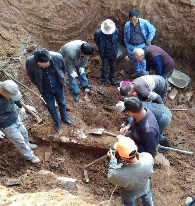 趣观历史|上世纪甘肃挖出秦始皇祖坟，记载大禹治水具体地址，这是真是假？