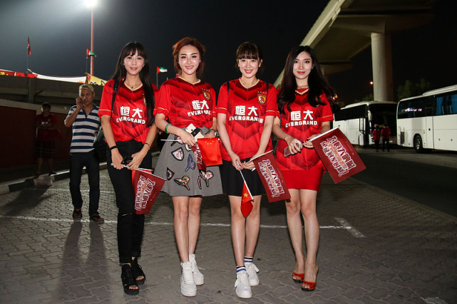 郜林|组局王！郜林与娇妻约深足太太团，曾坑恒大外援吃生肉喝火锅底料