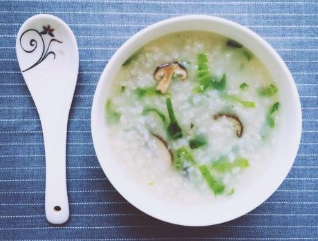 小龙虾|夏天最该喝的不是骨头汤，教你这样做，清香鲜美，好喝更健康