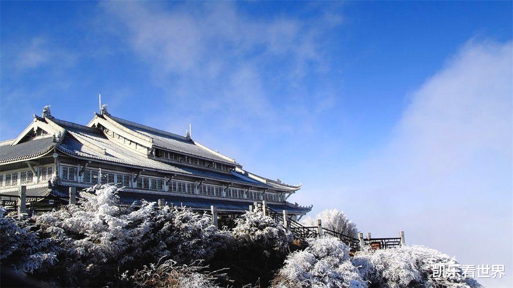 #峨眉山#从前爬不动、现在爬不起！中国这2座名山，就差“空气”没收费了