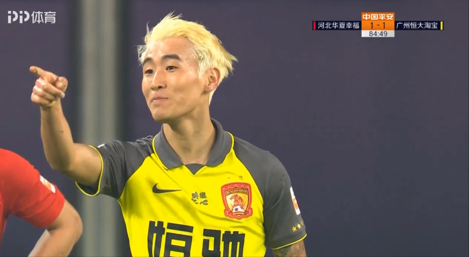 董路|恒大3：1河北，董路怒批27岁恒大“郑智接班人”：人不人鬼不鬼！