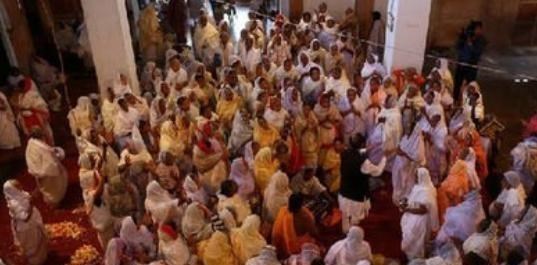 #印度#带你走进印度的寡妇城，20000多名的寡妇“混吃等死”，还有年轻貌美的妇女