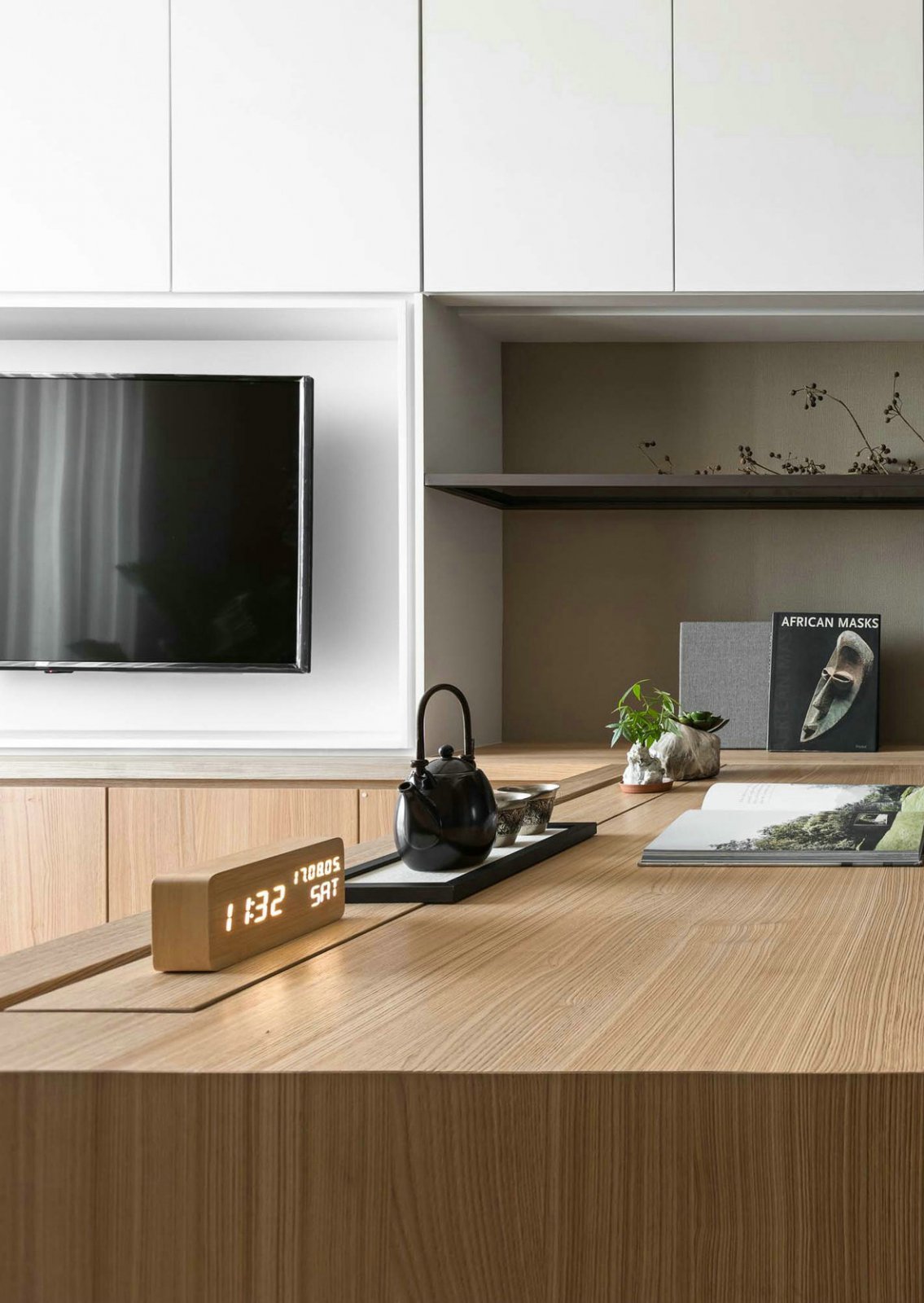 |简洁无华的家具 佐以温润的木作肌理点缀 纯净、简洁