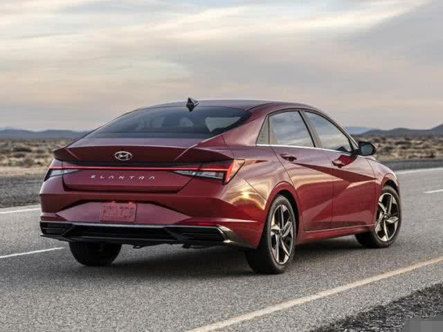 哈弗■绝对的“梦想座驾”，轴距2720MM，外观不输思域，关键起售8万元