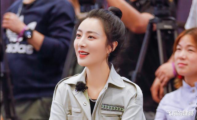 李佳琦▲李佳琦拒邀《向往的生活》，教科书式回应让人叫绝，活该你火