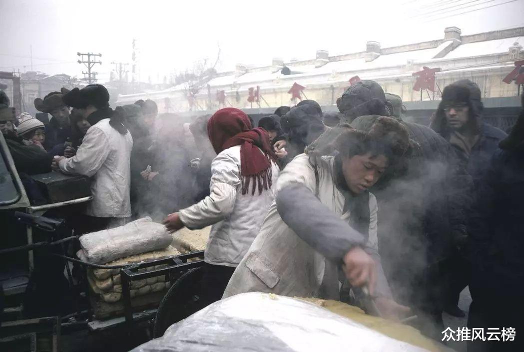 「爆米花」80年代的街头小吃,你吃过哪些?