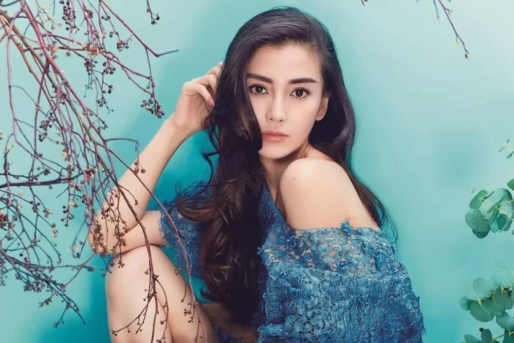 『耽美』当幼儿园老师撞脸baby，眉眼深邃长发飘飘，美得不敬业