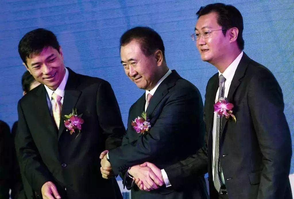 #马云#亚洲首富换人后,中国首富也换了,马云落后40亿美元,黄峥成黑马