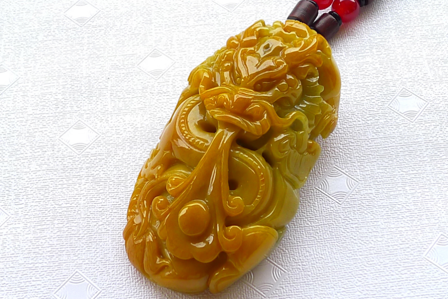 翡翠|极品的翡色翡翠——鸡冠红和鸡油黄翡翠欣赏