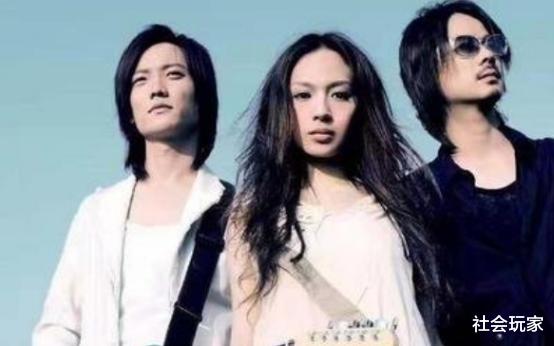 【飞儿乐团】曾经误以为自己是乐队灵魂，飞儿乐队把主唱踢出？如今怎么样了