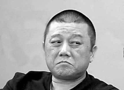 『冯小刚』住几千万别墅的冯小刚，脱不掉叶京、王朔给他穿的那条“裤子”