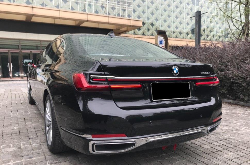 宝马7系■先花96万开宝马7系，再花96万买奥迪A8，车主：开完才知道差距