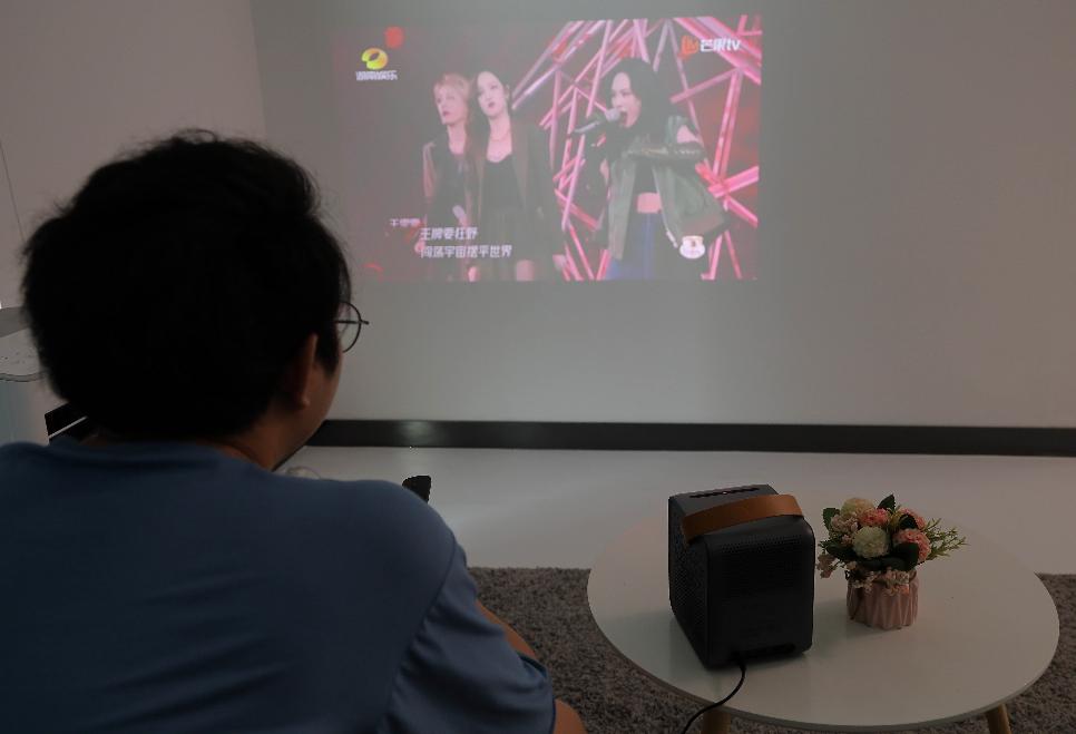 单反|家电业重新洗牌？200英寸巨屏，支持3D，轻松过上小资生活
