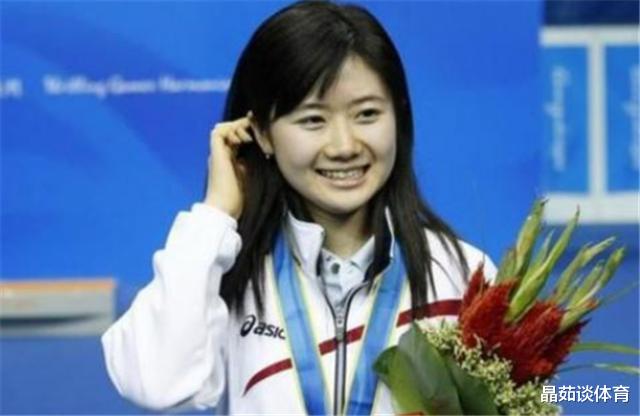 福原爱▲日本乒坛最美选手的福原爱，在退役后的年收入有多少？