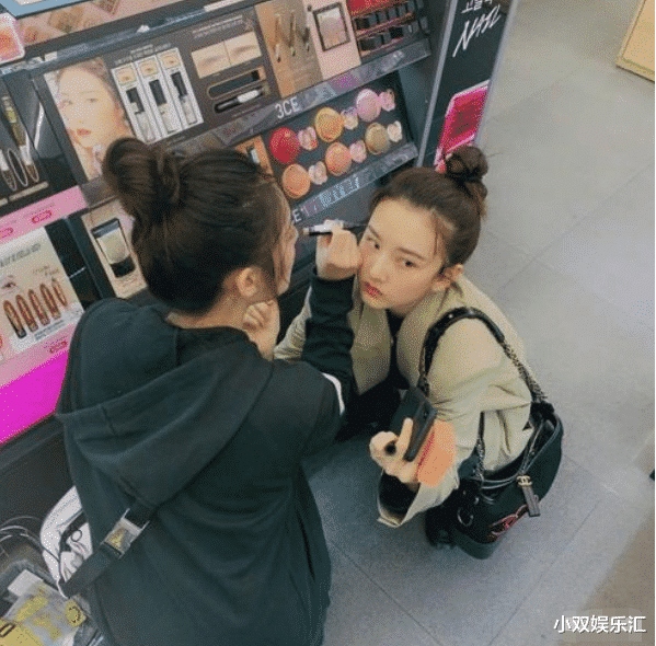 「宋祖儿」宋祖儿这是什么“神仙发育”,足足5颗扣子都撑不住,真接地气