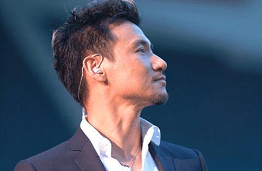 『张学友』她们“隐藏”19年的爸爸竟是张学友，不拼爹不炒作，难怪这么优秀