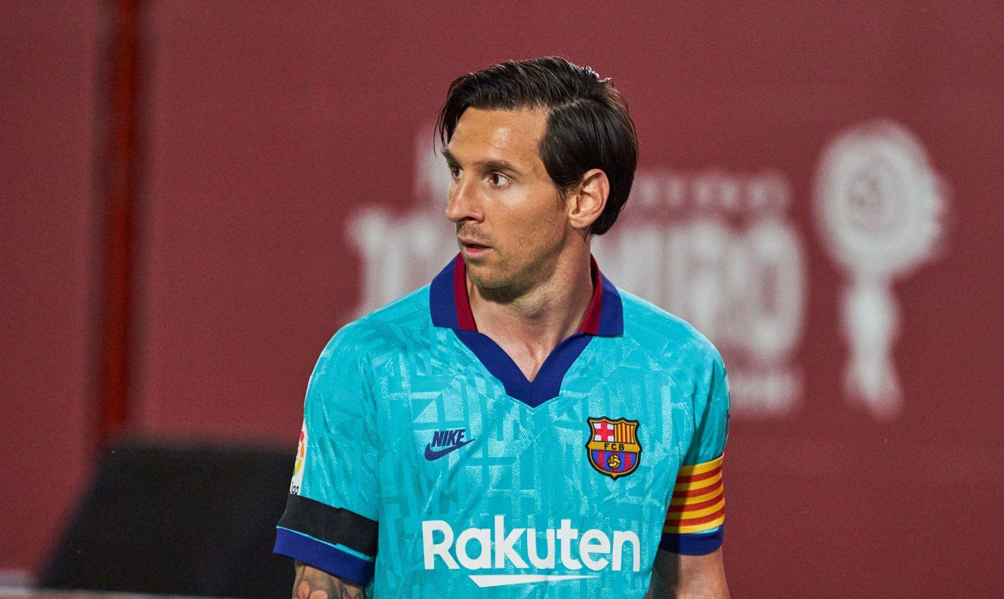 C罗|732-700！C罗让梅西看不到逆转希望，有望再创15年伟大纪录