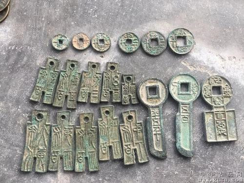 王莽|王莽为什么被质疑是穿越者？网友：你看他妻子在家穿的啥，就懂了