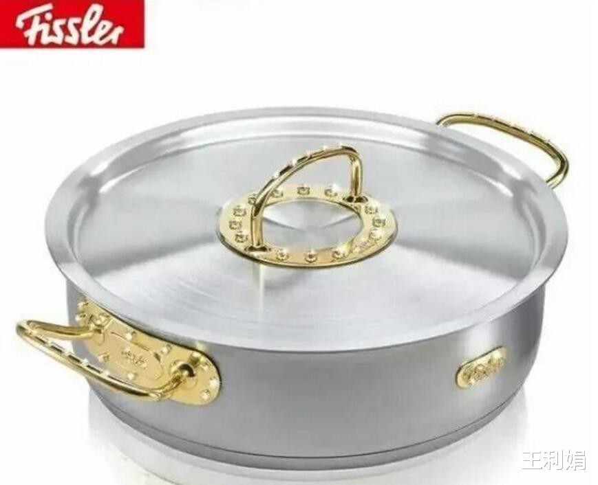 |“在路边看到这个,这怎么吃下去的?”网友:这是怀了个AK47?哈哈哈...