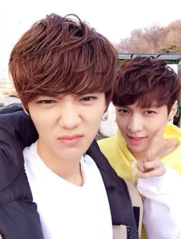 「张艺兴」张艺兴鹿晗真是两个极端,一个爱做表面工作,一个表面工作懒得做