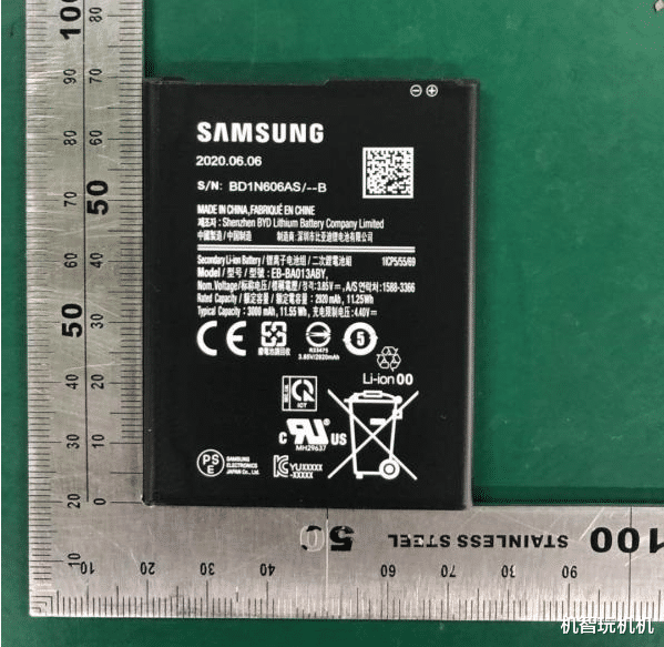 「电池」三星立功！可拆卸电池的手机重新回归，吃灰已久的万能充复活！