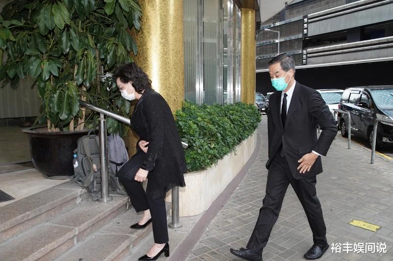 霍启刚|霍英东原配吕燕妮设灵！政商界大咖云集，从霍启刚站位看出其地位