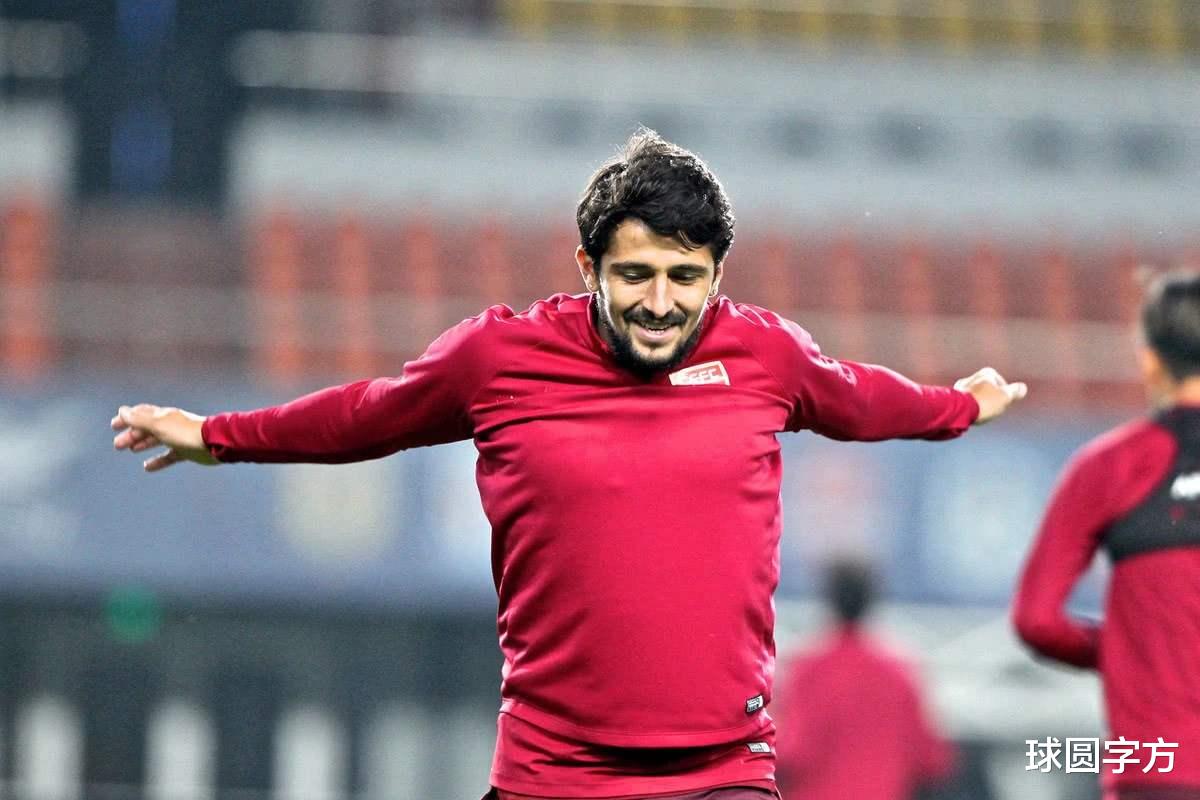 法比奥@上港外援压哨入境！中超外援一多半未归队，恒大两人将成香饽饽