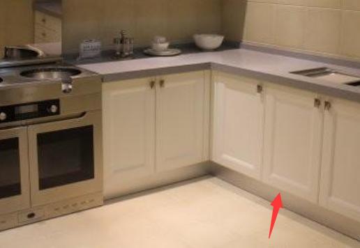 []师傅在装完橱柜后，做了一个小工序要了200块，业主却毫无怨言！