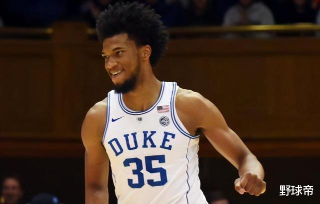 刚田武|天赋曾力压胖虎和艾顿，高居全美第一！只过了短短两年，这位天才榜眼就废了？