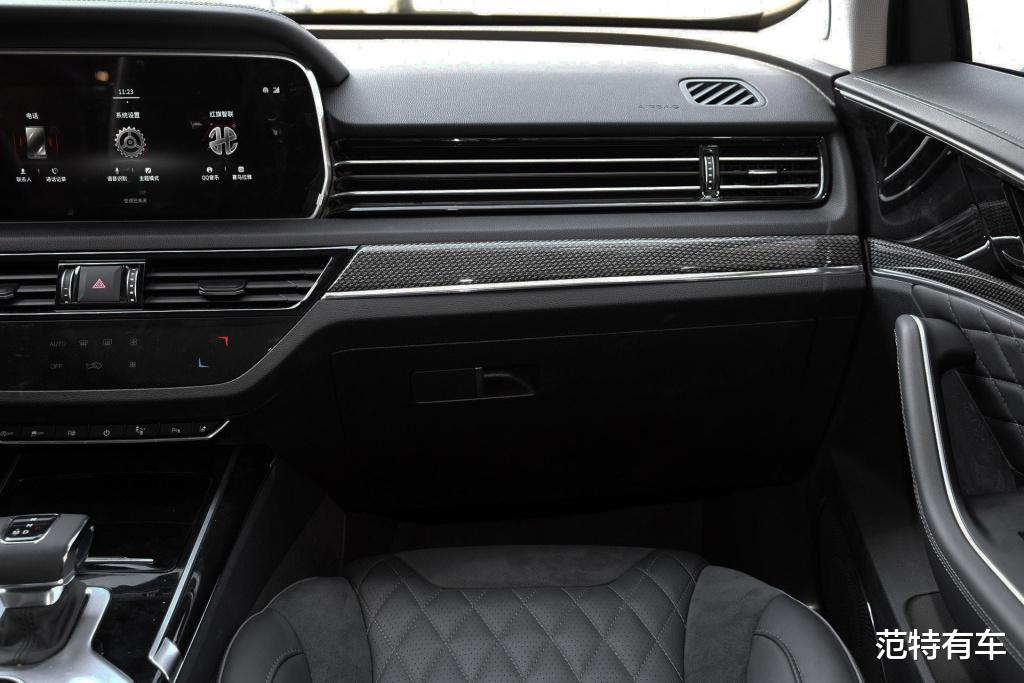 红旗hs5|18万出头开出50万气场，红旗HS5火了，8月大卖10721辆，我骄傲了