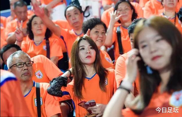 『山东鲁能』他在鲁能的发挥越来越好，鲁能很难再与他续约了