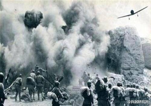 日军■天气晴朗我军试炮,幸运的不是打下来飞机,竟然击毙日军大将