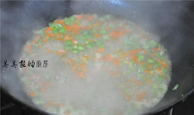 『银耳』儿子早餐最爱它，1周5次都吃不厌，烫一烫卷一卷，做法好简单！