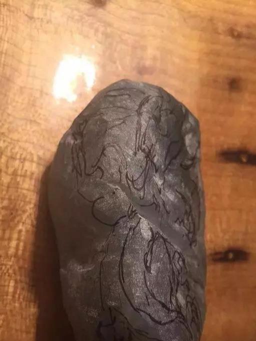 【翡翠】8000淘的莫西沙翡翠原石，转手卖了3万别说我暴力