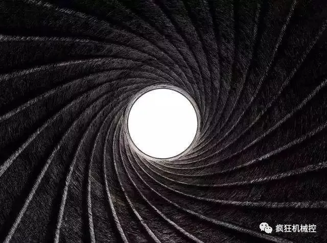 『射击』枪管为什么不能铸造，非要用铁棒钻出来？