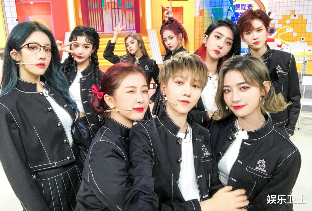 东方卫视|硬糖少女首张EP发布，品质获赞高于THE9新歌，希林粉丝扛销量后维权