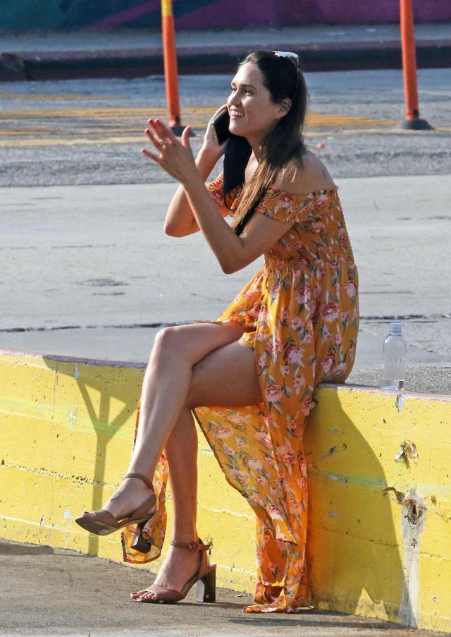 女星傑西卡·西恩辛現身西好萊塢街頭，她有著特別的嬌艷-圖4
