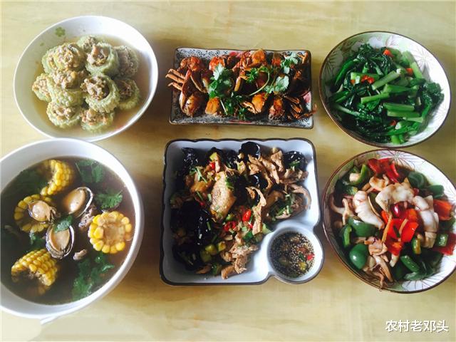 苦瓜|大热天请闺蜜来家里吃饭,我特意下厨招待,上桌后老公脸都黑了!