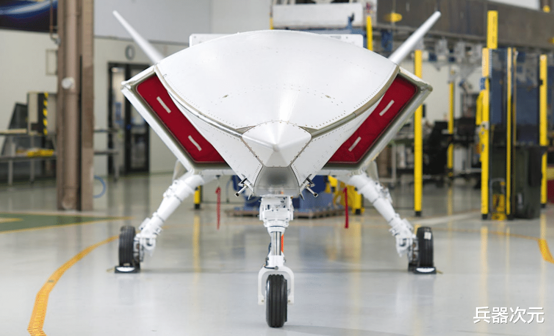 「六代机」美国造出六代机雏形，作战模式独一无二，歼20迎来真正挑战